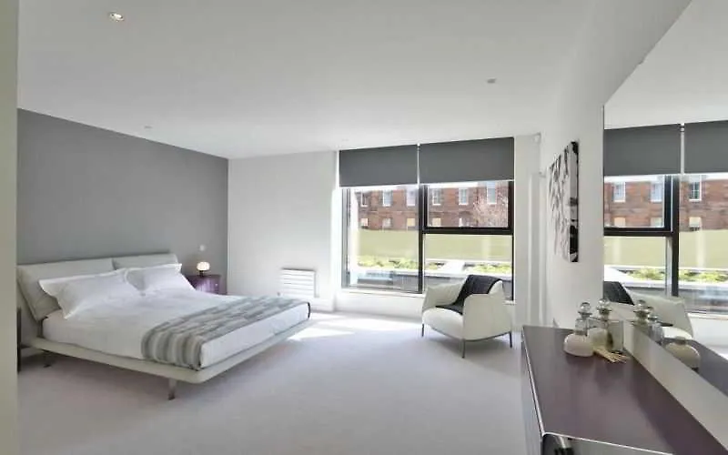 Vip Apartments - Quartermile Edinburgh 4*,  Velká Británie